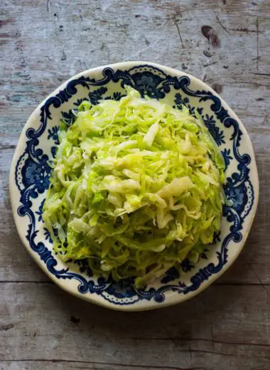 Cabbage salad with cream