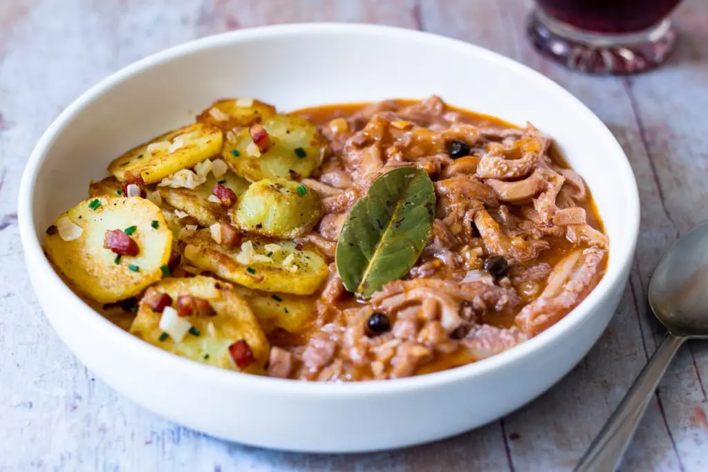 Sour Tripe with sauteed potatoes