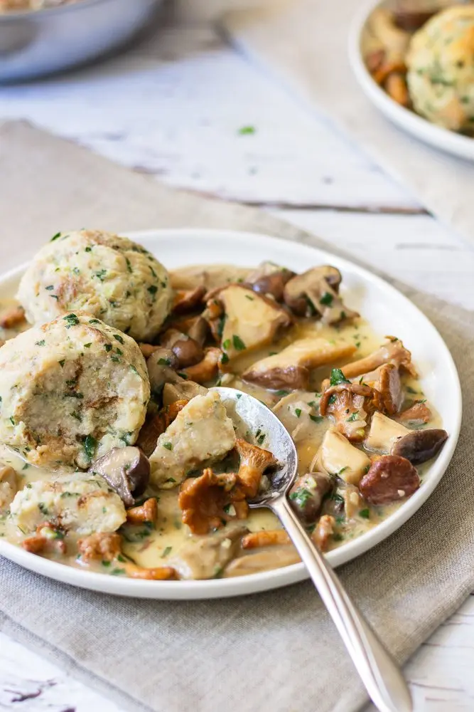 Mushroom ragout with bread dumplings
