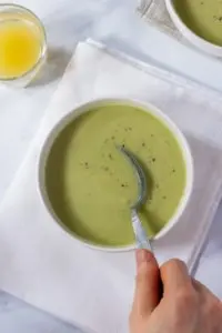 Zucchini soup (‘Zucchinisuppe’)