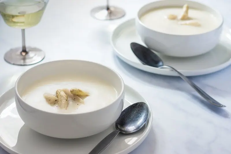 Cream of asparagus soup