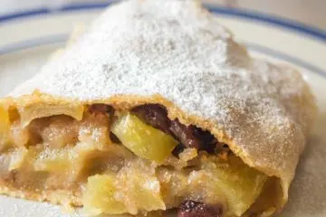 Apple strudel