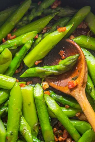 Stir-fried asparagus