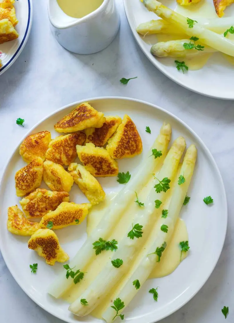Asparagus with Cream Sauce