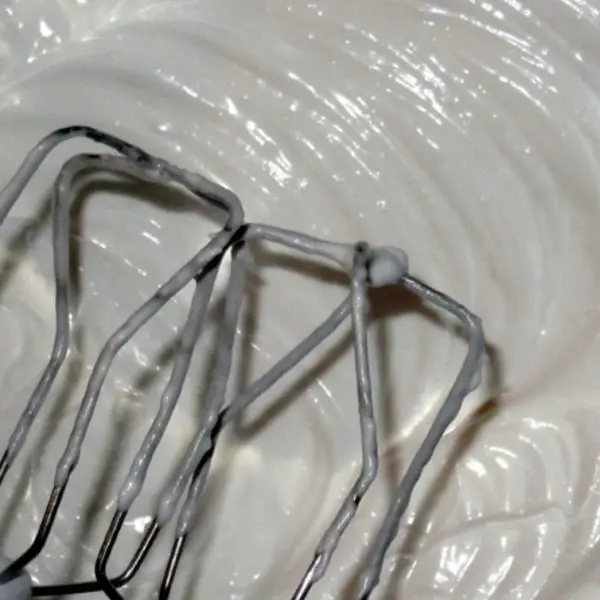 Whipping Egg Whites with Sugar syrup