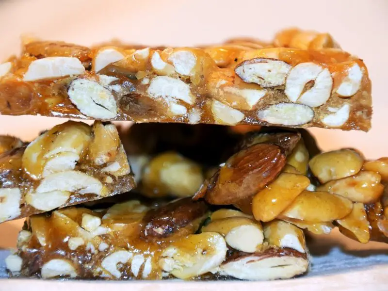 Nut brittle