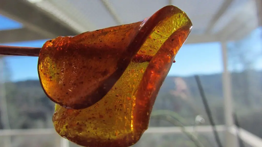 Hard boiled candy in glassy state