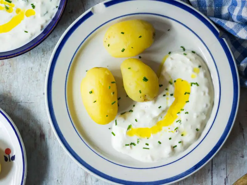 Potatoes with Quark and Flaxseed Oil