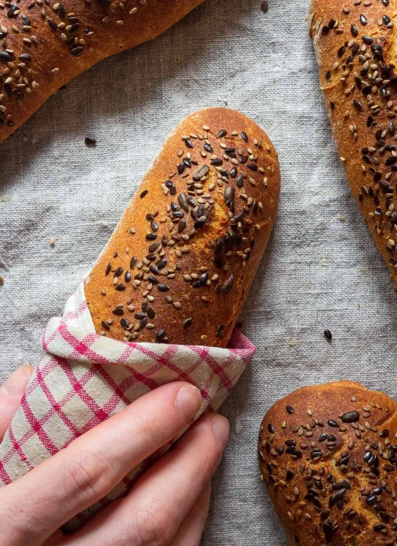 Spelt and Emmer Breadsticks (Dinkel-Emmer-Seelen')