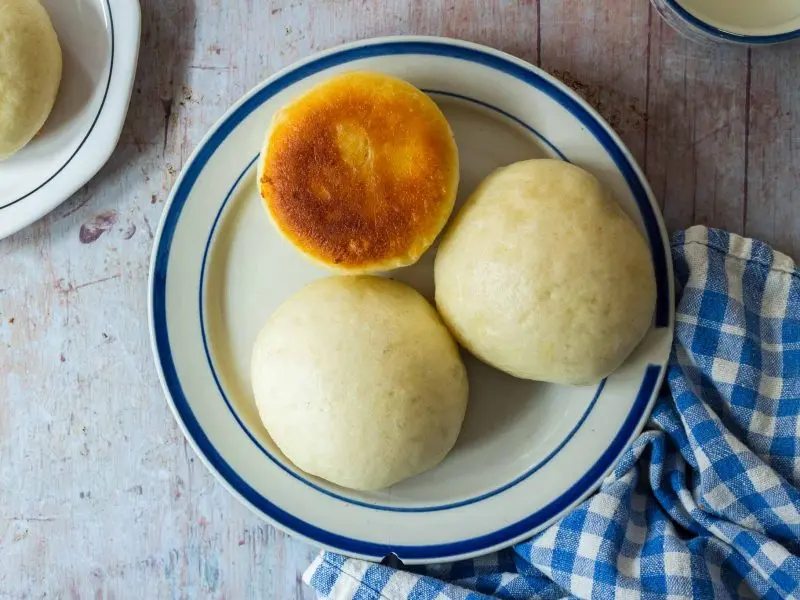 Sourdough Steamed Buns (Sauerteig Dampfnudeln)