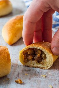 Speķa Pīrāgi – Latvian Pork-Stuffed Buns (‘Gefüllte Hörnchen’)