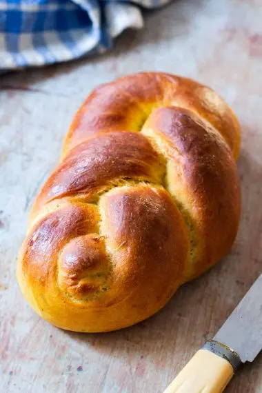 Gewürzzopf Brötchen (Spiced Braided Bread Rolls)