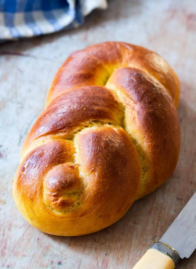 Gewürzzopf Brötchen (Spiced Braided Bread Rolls)