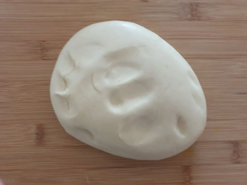 Dough for sourdough steamed buns